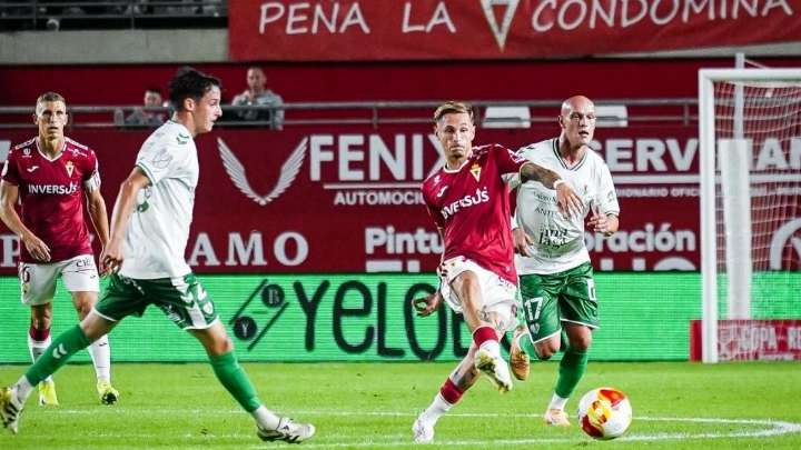 El Murcia de Colunga sueña en Copa pese a la agonía