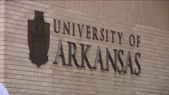 Counteract USA donates nearly 500 Ten Commandments posters to the U of A