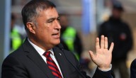 Alcalde Desbordes acusa “silencio total” del Mineduc ante violencia en liceos de Santiago