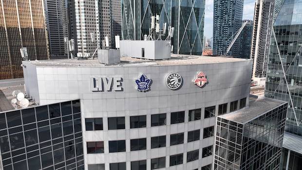 Leafs, Raptors move game start times so fans can watch Blue Jays in World Series