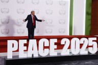 Column: Trump forged Middle East peace. How about fixing Congress next?