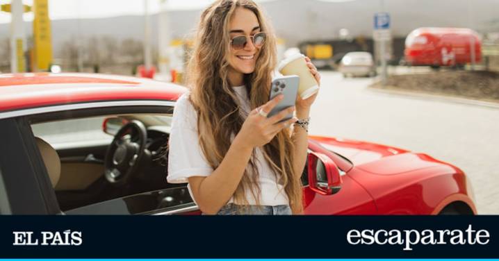 El accesorio que todos querrán en su coche: mantiene el mapa del móvil siempre visible y evita que la botella se tambalee durante el viaje