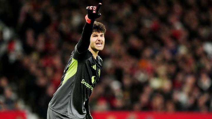 Man United's Senne Lammens: 'I'm not Schmeichel in disguise'