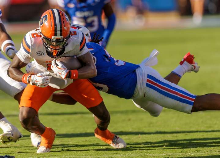 Uncle of Syracuse receiver Johntay Cook calls radio show to complain about QB Rickie Collins