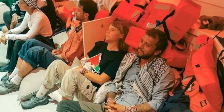 Israeli navy intercepts most flotilla boats, arrests activists; single boat stops nears Gaza