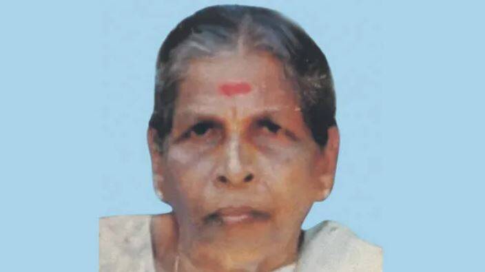 VS Achuthanandan's sister Azhikutty passes away