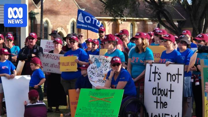 Queensland teachers reject state government pay offer