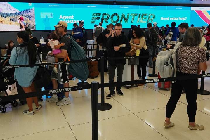 El cierre del gobierno está obstaculizando los viajes aéreos y esto puede empeorar más