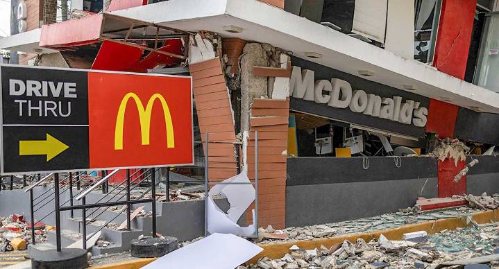 Fuerte sismo de magnitud 6.9 deja cerca de 70 muertos en Filipinas
