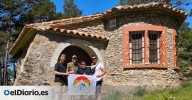 Los siete amigos que rehabilitan refugios de montaña para devolverles su dignidad: “Pasamos de una cuadra a un hotel”