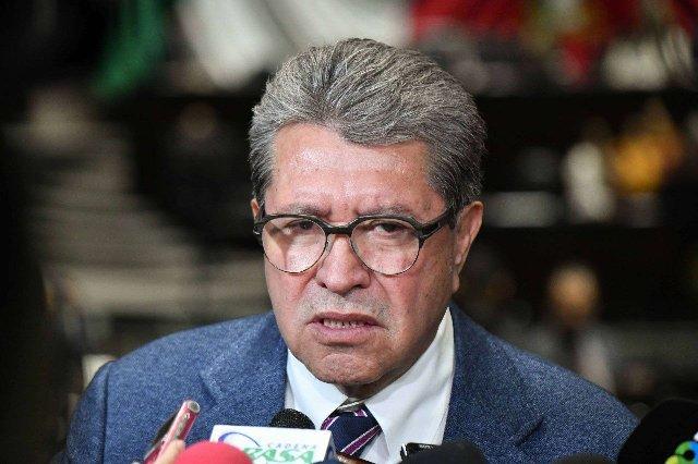 Monreal advierte revisión cuidadosa a la Ley de Amparo