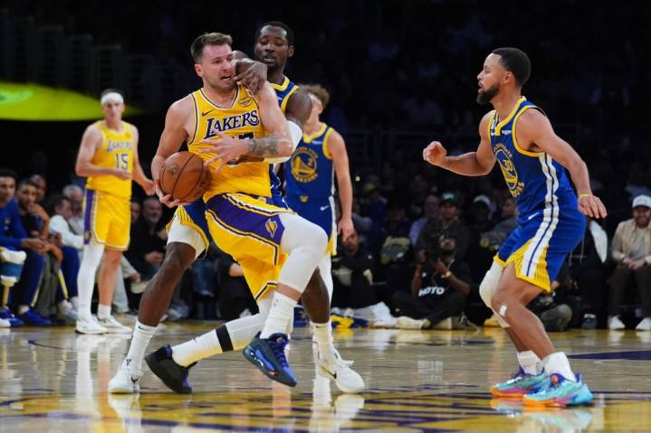 Luka Doncic scores 43 points, but Lakers fall to Warriors in season opener