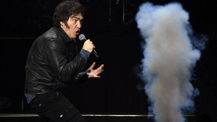 Víctor Hugo Morales: "Todo en Milei es banal, intrascendente, absurdo"