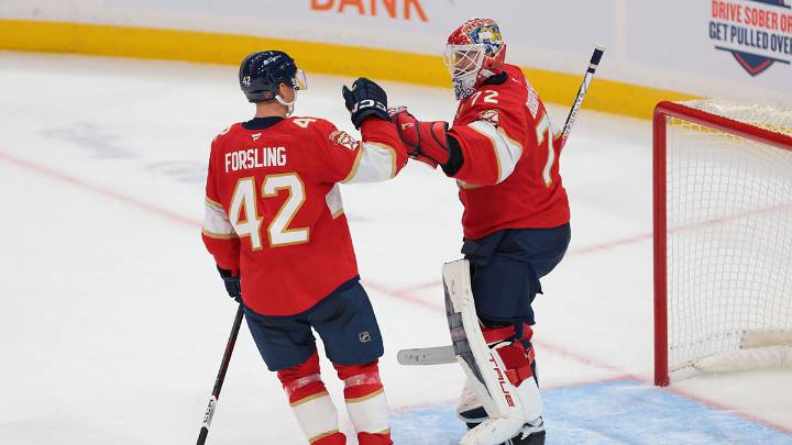 Panthers’ Sergei Bobrovsky closer to NHL record after beating Blackhawks
