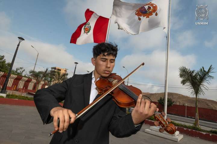 De la música a la ciencia: joven sanmarquino demuestra que el talento no tiene límites