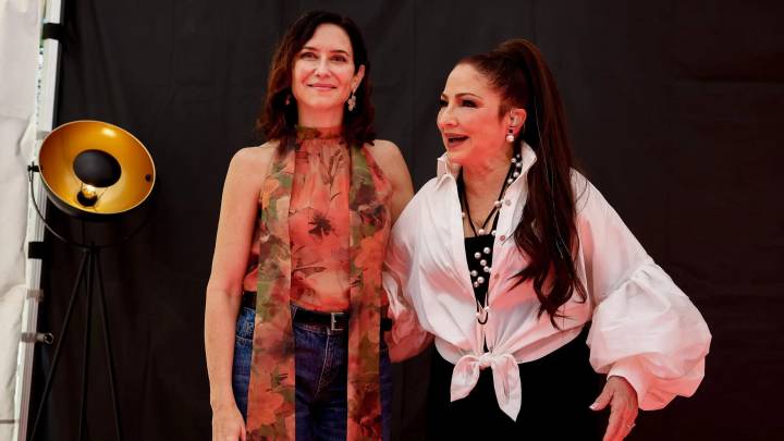Ayuso, como una fan más de Gloria Estefan en su concierto de Madrid: "Por todo lo que nos une"