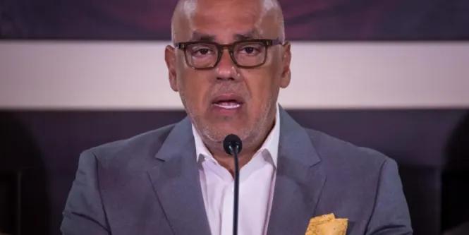 Venezuela advierte a EE. UU. que 'extremistas planean atacar su embajada en Caracas