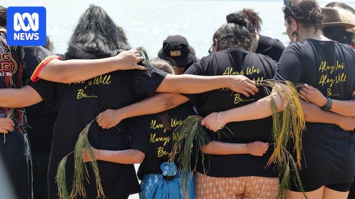 Community gathers in Gladstone for woman, two boys allegedly murdered in house fire
