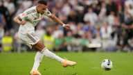 Polémica por el milimétrico fuera de juego por el que anularon el primer gol a Mbappé en el Clásico
