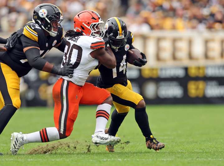 ‘Worst field I ever played on’: Browns players unhappy with ‘embarrassing’ field conditions in Pittsburgh