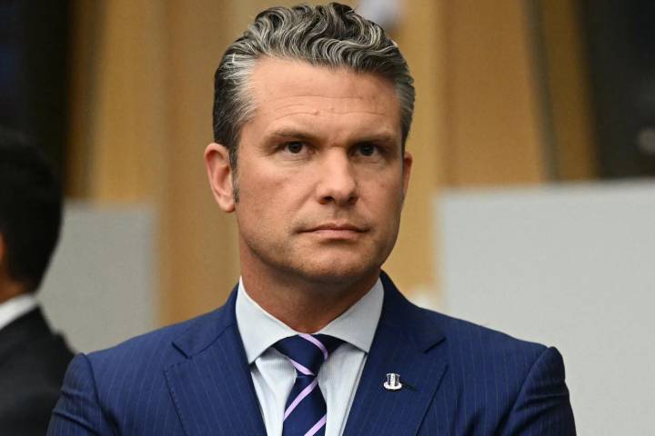 Pete Hegseth’s Plane Makes Emergency Landing After Crack Is Found in Windshield