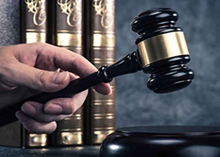 Illegal betting case: K’taka HC rejects petition to release Congress MLA Veerndra