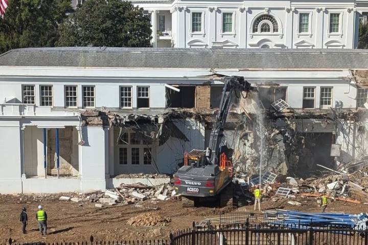 Inicia demolición de ala este en la Casa Blanca