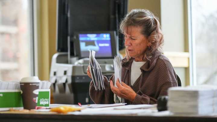 Judge puts on hold order requiring election officials to verify voters' citizenship