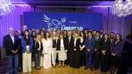 Insultan y abuchean a Javier y Karina Milei a la salida de una reunión con empresarios