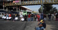 Transportistas en CDMX suspenden megabloqueo pero mantienen demanda de aumento a 14 pesos