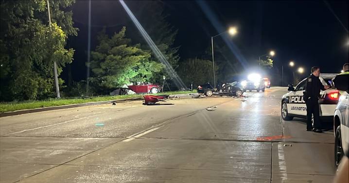 2 injured in crash on Man O' War at Bold Bidder Drive