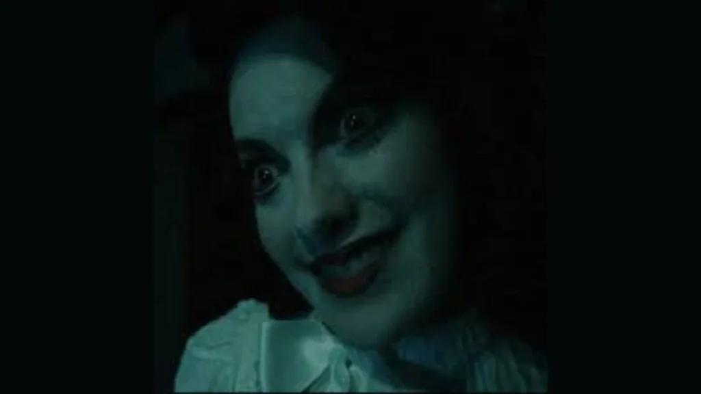 Mujer sonriente causa pánico en Línea 1 del Metro