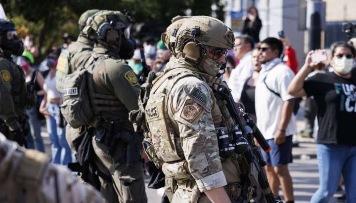 300 Illinois National Guard troops could deploy in Chicago within days, stay 2 months, report says