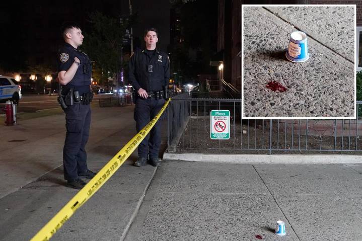 Good Samaritan stabbed trying to stop thief from stealing woman's phone steps from Columbus Circle: cops