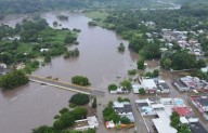 Exigen búsqueda de estudiantes desaparecidos tras inundaciones