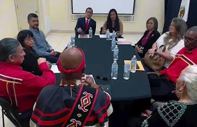 Promueve Aarón Valdez cooperación binacional con la nación Seminola