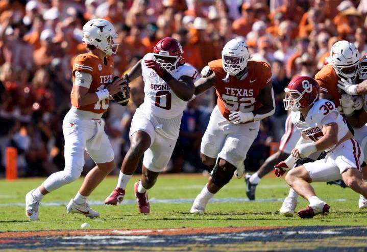 Deadspin | No. 21 Texas eager to build resume in rare trip to Kentucky