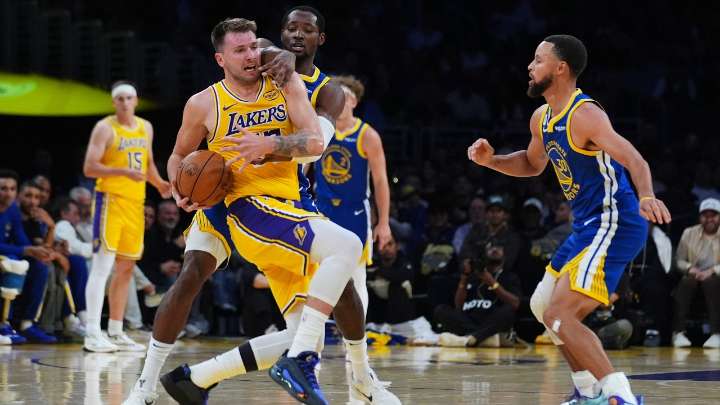 Luka scores 43, but Warriors top Lakers in LeBron