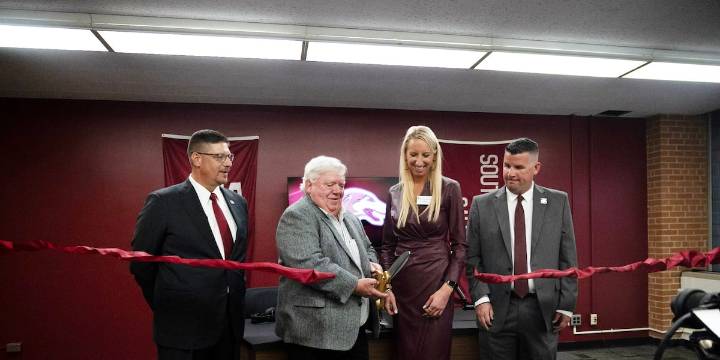 Saluki Athletics hold ribbon cutting for updated media hub