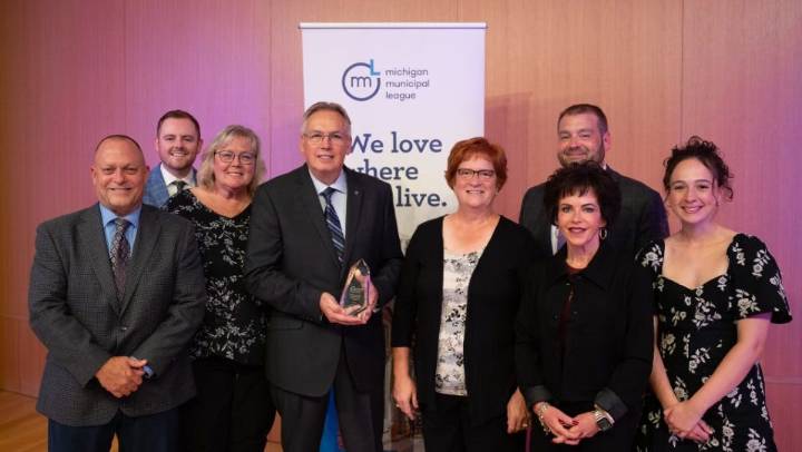 Robert Clark, Jenasia Morris earn top Michigan leadership awards