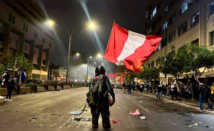 Brigadas de rescate, los salvavidas de las marchas en Lima: "Salimos todos y regresamos todos"