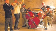Talento emergente en Mr. Witt y sesiones de swing en la Plaza del Icue