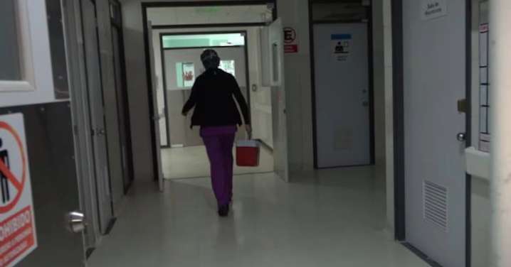 Médicos de EsSalud realizan con éxito el primer implante de corazón artificial del Perú