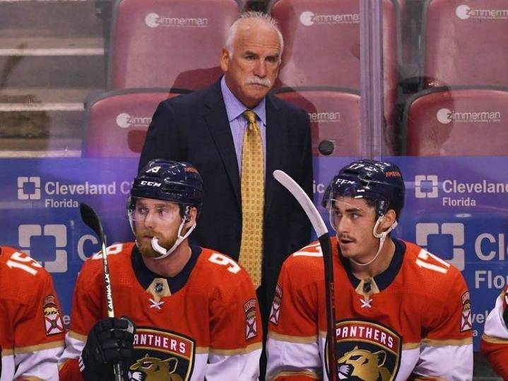 Quenneville facing Blackhawks for first time since scandal