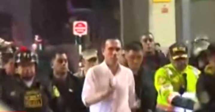 José Jerí llega a zona de manifestaciones ciudadanas para inspeccionar a los policías heridos