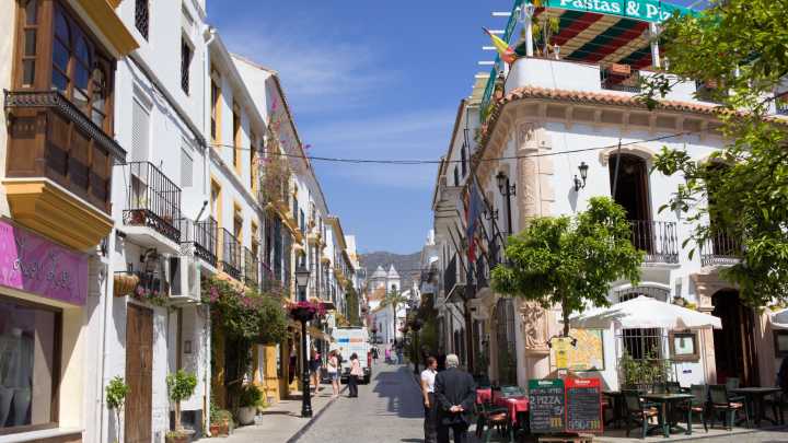 Muere en Marbella una mujer asesinada presuntamente por su pareja