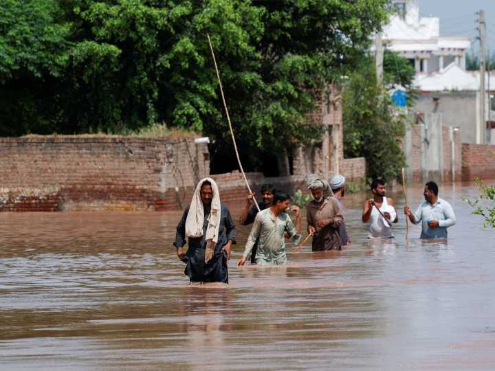 Pakistan: Four dead, 28 injured as heavy rains lash Punjab...