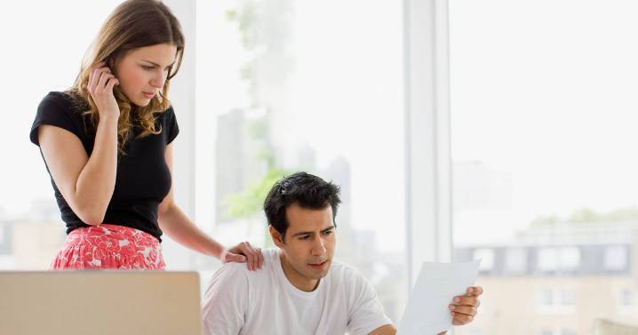 Emergency DWP payment of up to 378 for people claiming Universal Credit