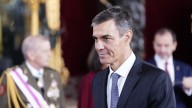 Sánchez huye de la recepción real para no responder a los medios