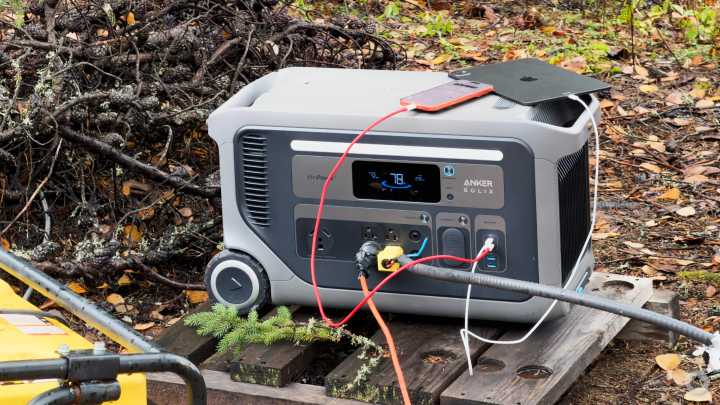 Testing the giant Anker F3000 battery in Northern Ontario